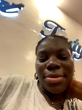 CBonita online show from 09.12.25