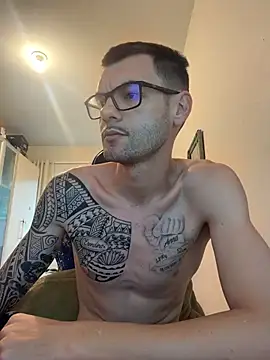 Snapshot of Leonsouzaof chatting on 12.02.25 Leonsouzaof online show from 12.02.25