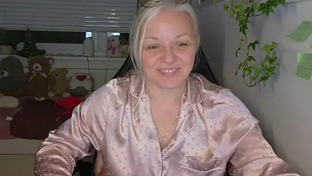 Linsy Kim online show from 02.04.26