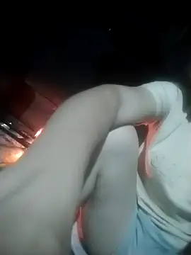 Snapshot of __min20__ chatting on 09.18.25   min20   online show from 09.18.25