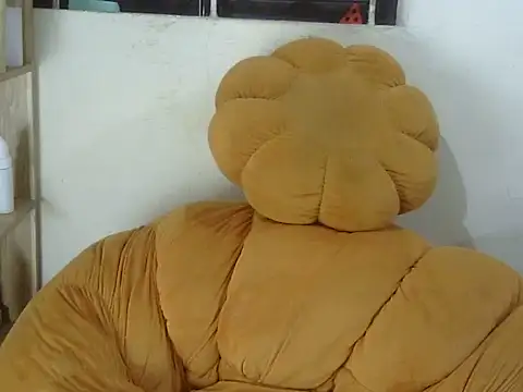 Snapshot of anna-sweet69 chatting on 11.14.25 anna-sweet69 online show from 11.14.25