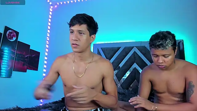 Snapshot of Robertmiller21 chatting on 10.04.25 Robertmiller21 online show from 10.04.25