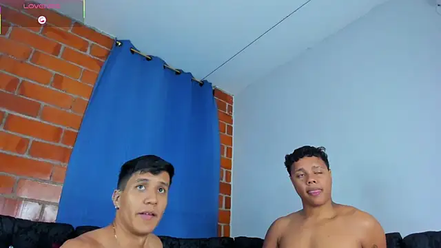 Snapshot of Robertmiller21 chatting on 11.29.25 Robertmiller21 online show from 11.29.25