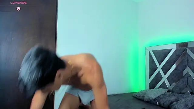 Robertmiller21 online show from 04.17.26