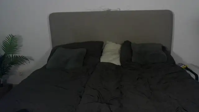 Snapshot of stelli_99 chatting on 10.18.25 stelli 99 online show from 10.18.25