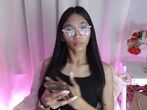 Aiko shemalexxx online show from 09.23.25