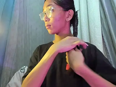 Aiko shemalexxx online show from 09.24.25