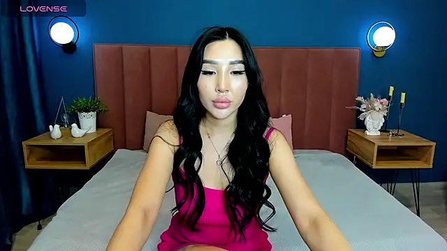 Snapshot of Jennifer_Munoz chatting on 10.15.25 Jennifer Munoz online show from 10.15.25