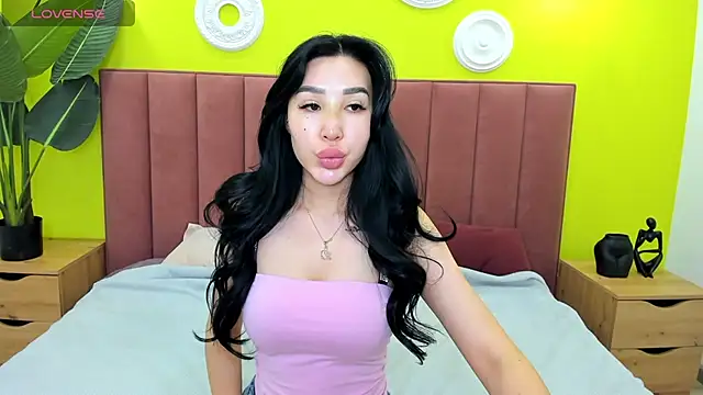 Snapshot of Jennifer_Munoz chatting on 10.19.25 Jennifer Munoz online show from 10.19.25