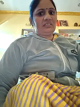 Snapshot of Rakhi99x chatting on 12.20.25 Rakhi99x online show from 12.20.25