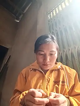 YAYAA-502 online show from 11.20.25