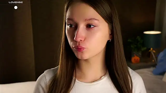 Snapshot of MelaniSeiver chatting on 11.16.25 MelaniSeiver online show from 11.16.25