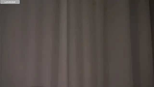 Snapshot of MelaniSeiver chatting on 12.16.25 MelaniSeiver online show from 12.16.25