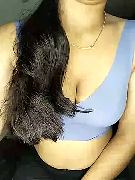 Snapshot of Savita2310 chatting on 11.18.25 Savita2310 online show from 11.18.25