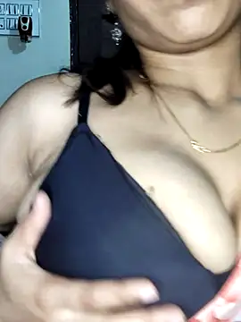 Snapshot of Savita2310 chatting on 11.26.25 Savita2310 online show from 11.26.25