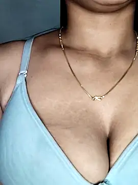 Snapshot of Savita2310 chatting on 11.28.25 Savita2310 online show from 11.28.25