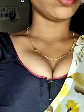 Snapshot of Savita2310 chatting on 11.29.25 Savita2310 online show from 11.29.25