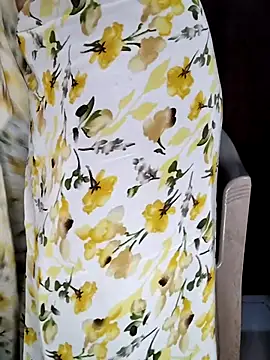 Snapshot of Savita2310 chatting on 12.13.25 Savita2310 online show from 12.13.25