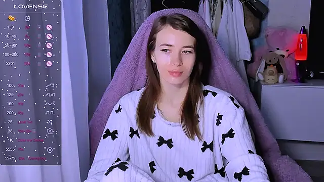 Snapshot of ZoyaMill chatting on 12.01.25 ZoyaMill online show from 12.01.25