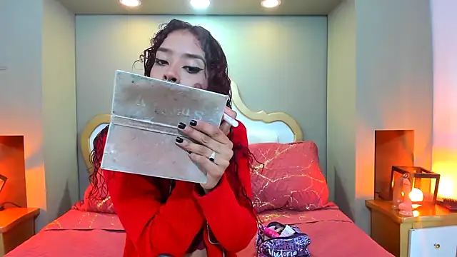 AteneaGreyy online show from 12.05.25