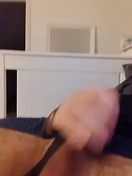 Snapshot of NewJoiner chatting on 09.23.25 NewJoiner online show from 09.23.25