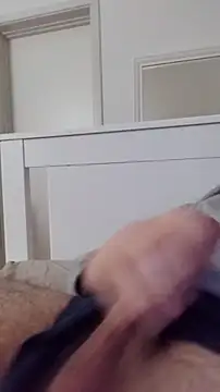 Snapshot of NewJoiner chatting on 12.03.25 NewJoiner online show from 12.03.25