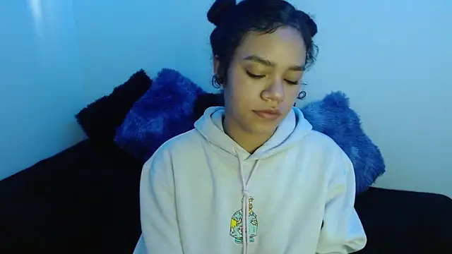 Canela s1 online show from 11.30.25