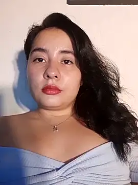 Yuli-27 online show from 10.26.25