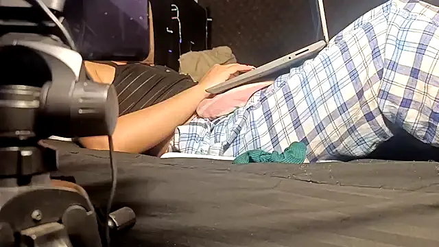 Yuli-27 online show from 12.17.25