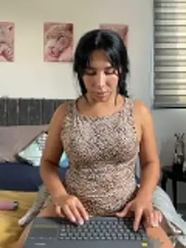 greciadom555 online show from 04.08.26