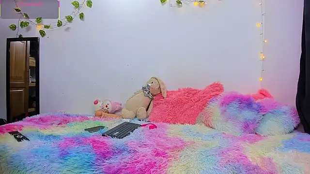 Snapshot of freyja_rouse chatting on 11.23.25 freyja rouse online show from 11.23.25