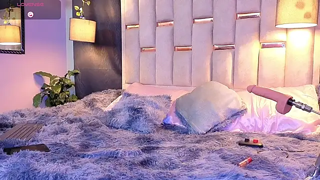 Snapshot of melody-rouss chatting on 09.21.25 melody-rouss online show from 09.21.25