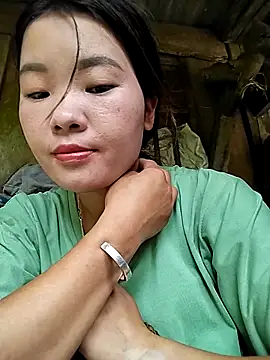 lylylove online show from 09.17.25