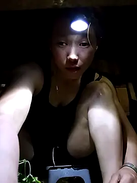 Snapshot of Ngocmi909 chatting on 03.25.26 Ngocmi909 online show from 03.25.26