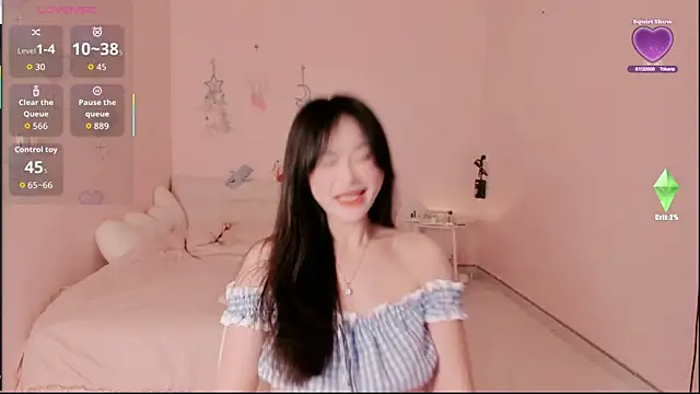 strawberry-ni online show from 09.08.25