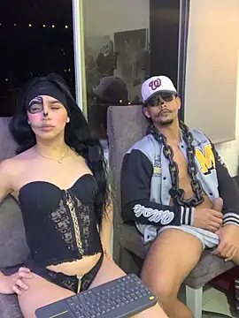 Snapshot of Kylie_Patrick chatting on 10.27.25 Kylie Patrick online show from 10.27.25