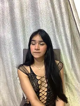 Snapshot of Kylie_Patrick chatting on 11.04.25 Kylie Patrick online show from 11.04.25