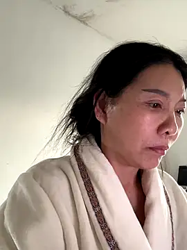 xiiuuff18 online show from 11.22.25