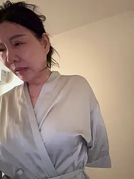 xiiuuff18 online show from 07.12.26