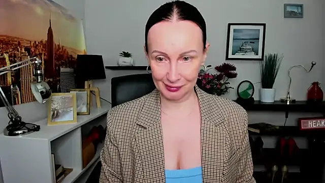 Snapshot of Velvet_Jasmine chatting on 09.19.25 Velvet Jasmine online show from 09.19.25