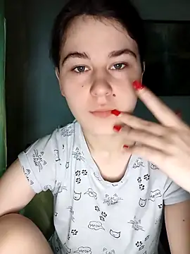 Snapshot of ToryTayler chatting on 11.17.25 ToryTayler online show from 11.17.25