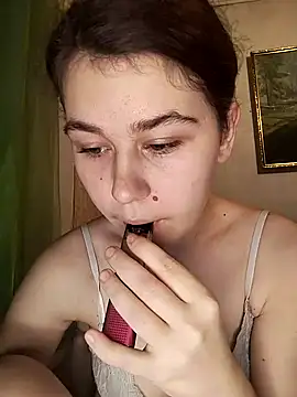 Snapshot of ToryTayler chatting on 12.15.25 ToryTayler online show from 12.15.25