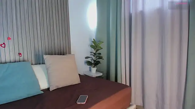 HelenaCole- online show from 02.14.26