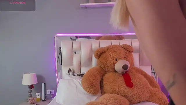 Darlyn tenderhot   online show from 11.02.25