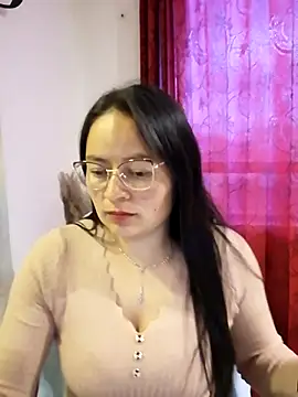 Daliz Leon online show from 10.22.25