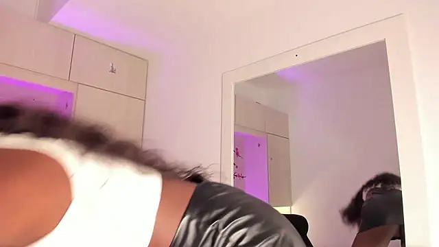 Snapshot of Stefannyevans_ chatting on 02.11.26 Stefannyevans online show from 02.11.26