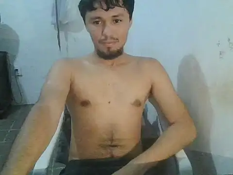 Snapshot of josue_15-3cm chatting on 11.15.25 josue 15-3cm online show from 11.15.25