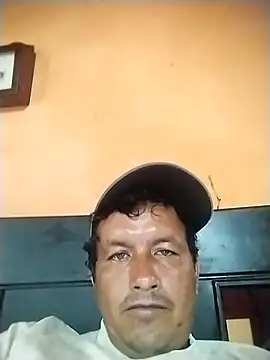 Snapshot of colombiano198720 chatting on 11.14.25 colombiano198720 online show from 11.14.25