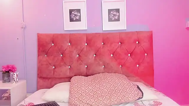 GabiHills online show from 04.19.26