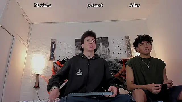 Adan Oriol online show from 10.30.25